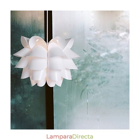Lámpara colgante nórdica White Lotus, contemporánea y concisa. Lámpara colgante nórdica White Lotus, contemporánea y concisa.