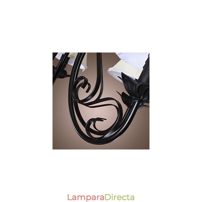 Lámpara de araña clásica tradicional de latón antiguo
