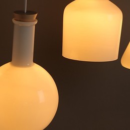 Lámpara colgante de botella de vidrio blanco, creativa y contemporánea.