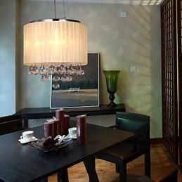 Elegante lámpara colgante de cristal con 4 luces