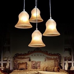 Lámpara colgante blanca de cuatro luces con pantalla de cristal dorado a mano, estilo retro europeo clásico.