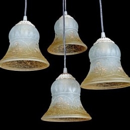 Lámpara colgante blanca de cuatro luces con pantalla de cristal dorado a mano, estilo retro europeo clásico.