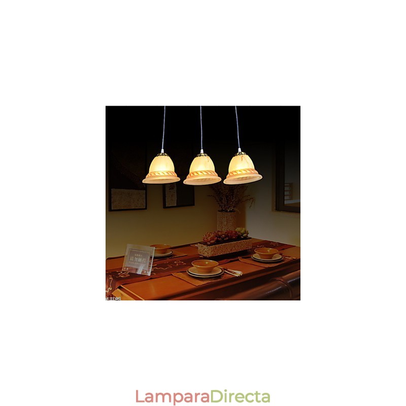 Lámpara colgante de tres luces de bronce estilo retro clásico europeo.