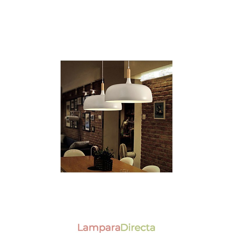 Lámpara colgante de metal con pintura campestre