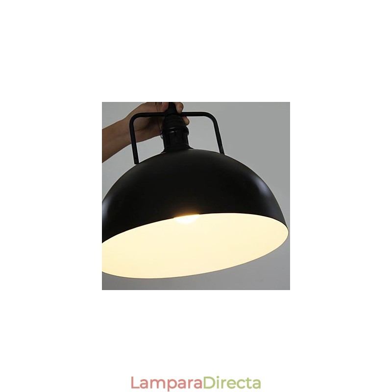 Lámpara colgante de metal con pintura rústica de Lodge