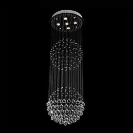 Lámpara colgante moderna de cristal de 5 luces con dosel plateado y globo de cristal transparente.