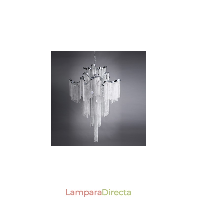 Lámpara colgante de aluminio con diseño de escalera de caracol en color plateado.