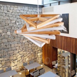 Lámpara colgante contemporánea moderna de madera clara con pantalla de madera