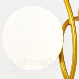 Lámpara de techo moderna contemporánea de 3 luces con baño de cobre y pantalla de cristal con forma de bola blanca