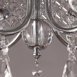 Lámpara de araña clásica tradicional de metal cromado y cristal