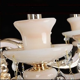 Colgante de estilo europeo de aleación de zinc con imitación de cristal de jade.