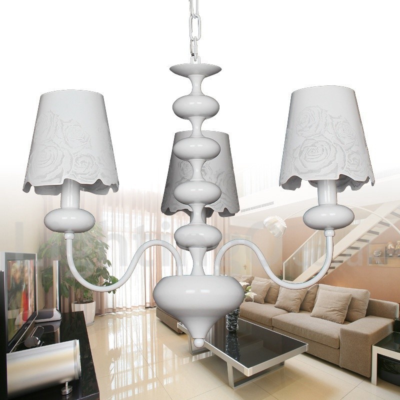 Lámpara de araña moderna contemporánea de 3 luces, estilo vela blanca hueca