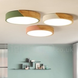 Lámpara de techo moderna y contemporánea de acero y madera.