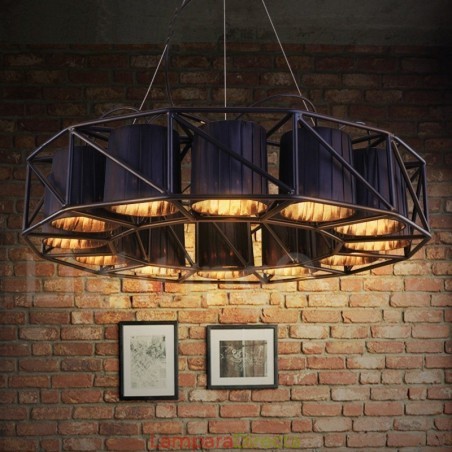 Lámpara colgante de acero de estilo industrial para tienda.