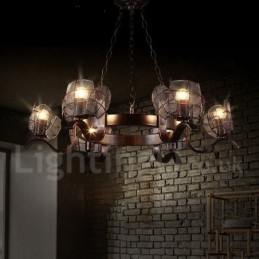 Lámpara colgante de acero de estilo industrial para tienda.
