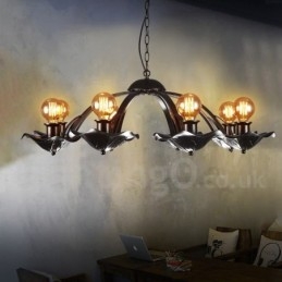 Lámpara colgante de acero de estilo industrial para tienda.