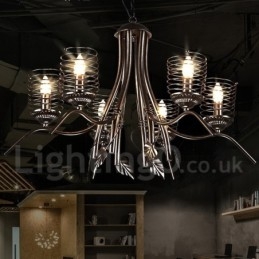 Lámpara colgante de acero de estilo industrial para tienda.