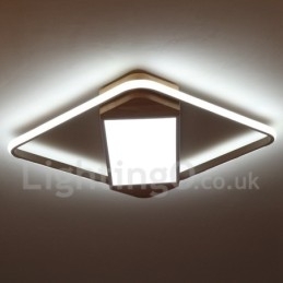 Lámpara de techo ultrafina cuadrada de madera blanca regulable que también se puede usar como luz de pared.