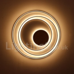 Lámpara de techo ultrafina de madera con anillos blancos regulables, también se puede usar como luz de pared.