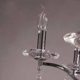 Elegante candelabro de cristal cromado