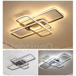Lámpara de techo moderna y contemporánea de aluminio con acabado en pintura, empotrada con regulador de intensidad remoto. También se puede usar como lámpara de pared.