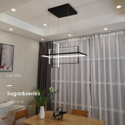 Lámpara colgante lineal regulable con control remoto, luz ambiental, acabados pintados, aluminio, diseño moderno.