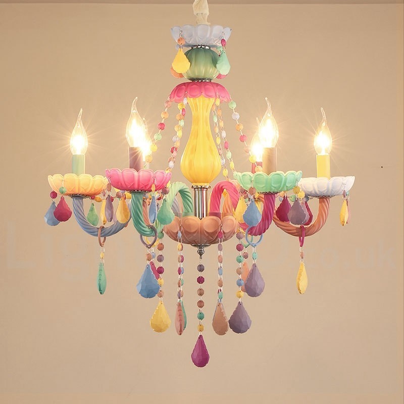 Lámpara de araña Macaron de 6 luces con vela de cristal multicolor, estilo mini para niños.