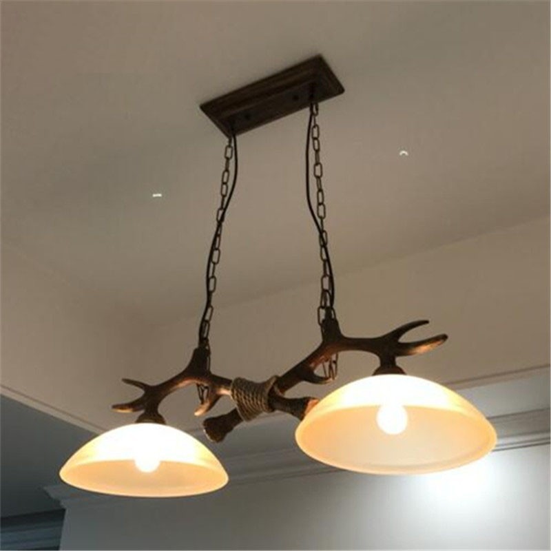 Lámpara colgante antigua de 2 luces, estilo rústico, artístico, retro, con forma de asta y pantalla de cristal.