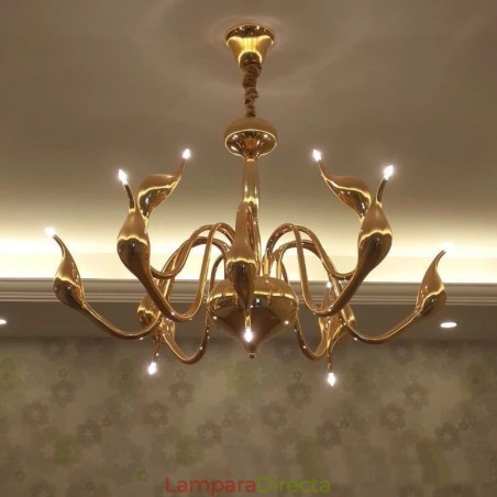 Lámpara colgante moderna de metal dorado con forma de cisne de 12 luces Lámpara colgante moderna de metal dorado con forma de cisne de 12 luces