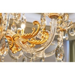 Lámpara de araña de cristal de lujo de dos niveles y 18 luces en color dorado