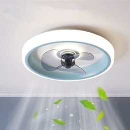 Ventilador de techo moderno con luces y control remoto.