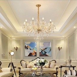 Elegante lámpara colgante de cristal de estilo europeo.