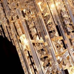 Elegante lámpara de araña de cristal moderna, sencilla y larga, con escalera dúplex