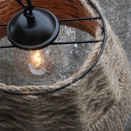 Lámpara de araña retro de estilo rural industrial hecha a mano con cuerda de cáñamo.