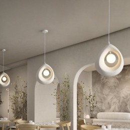 Lámpara colgante de resina moderna y sencilla para techo.