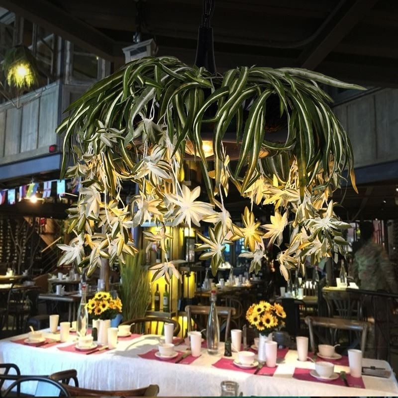 Lámpara colgante para el hogar estilo industrial decorada con plantas artificiales