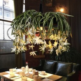 Lámpara colgante para el hogar estilo industrial decorada con plantas artificiales
