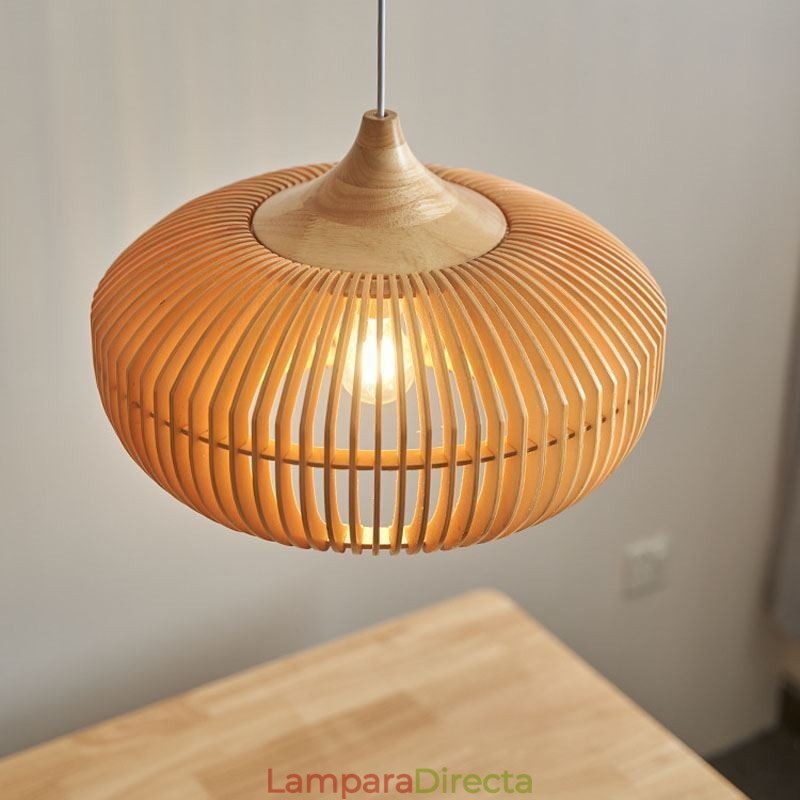 Lámpara colgante con marco de madera y forma de calabaza
