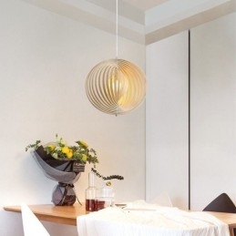 Lámpara colgante moderna de madera de tilo con forma de bola redonda