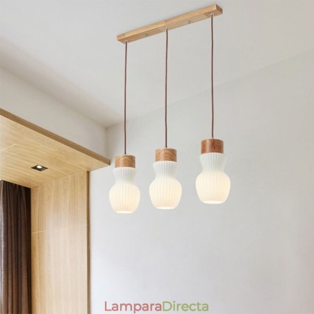 Lámpara colgante de cristal japonesa con decoración creativa. Lámpara colgante de cristal japonesa con decoración creativa.