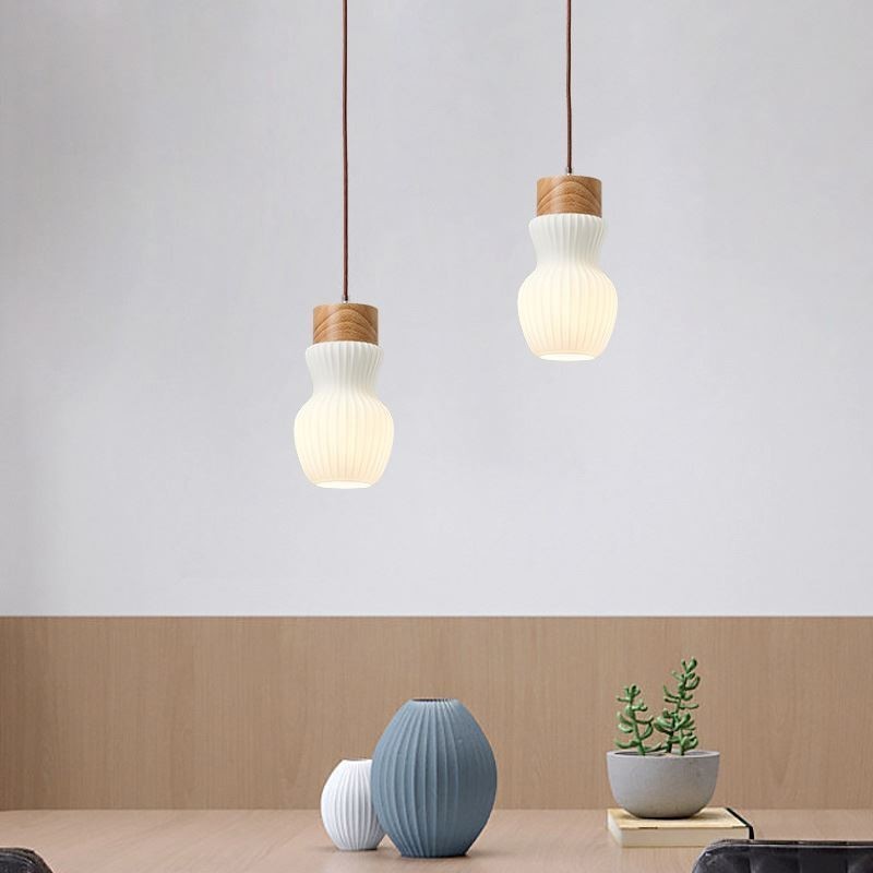 Lámpara colgante de madera japonesa con tetera de cristal
