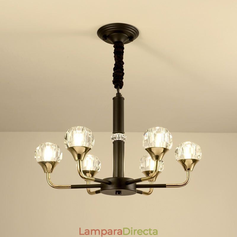 Lámpara colgante de cristal moderna y elegante.