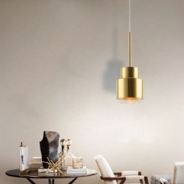 Lámpara colgante de vidrio posmoderno, lámpara cilíndrica dorada, iluminación brillante.