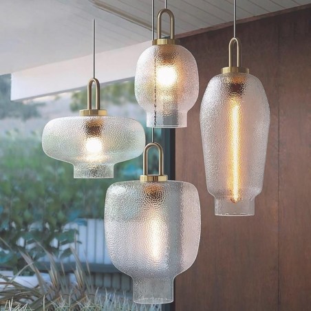 Lámpara colgante de vidrio esmerilado, moderna y minimalista, de hierro forjado. Lámpara colgante de vidrio esmerilado, moderna y minimalista, de hierro forjado.