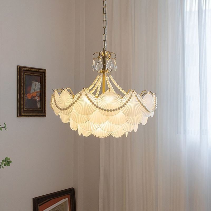 Lámpara colgante de cristal europea con elegante diseño festoneado