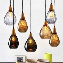 Lámpara colgante con pantalla de cristal en forma de lágrima