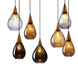 Lámpara colgante con pantalla de cristal en forma de lágrima