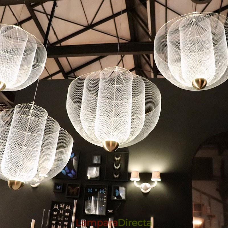 Lámpara colgante decorativa con diseño de rejilla nórdica, creativa y con formas únicas.