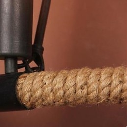 Lámpara de pared de cuerda de cáñamo semicircular para escalera de balcón.