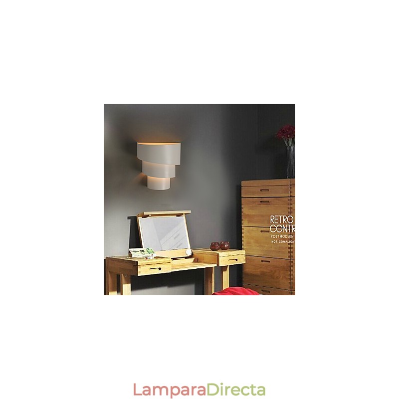 Lámpara de pared de hierro forjado con forma de caracola y dibujos animados, con forma de antorcha, que recuerda a la cabecera de una cama.